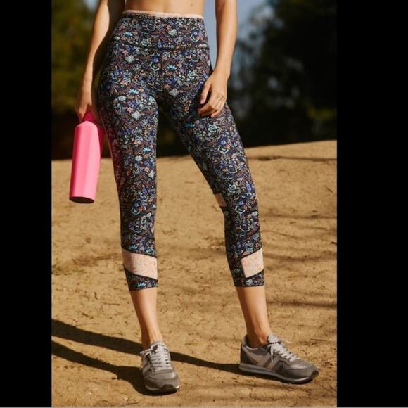 Free People Movement Navy Floral Leggings Medium - Picture 2 of 12